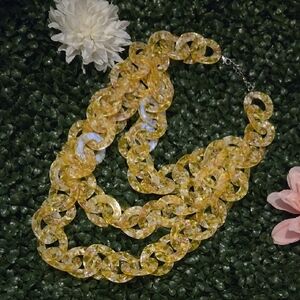 Elegant Yellow Chain Link Necklace